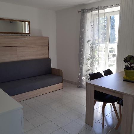 Studio En Plein Centre Ville - 2 A 4 Personnes Tence Luaran gambar