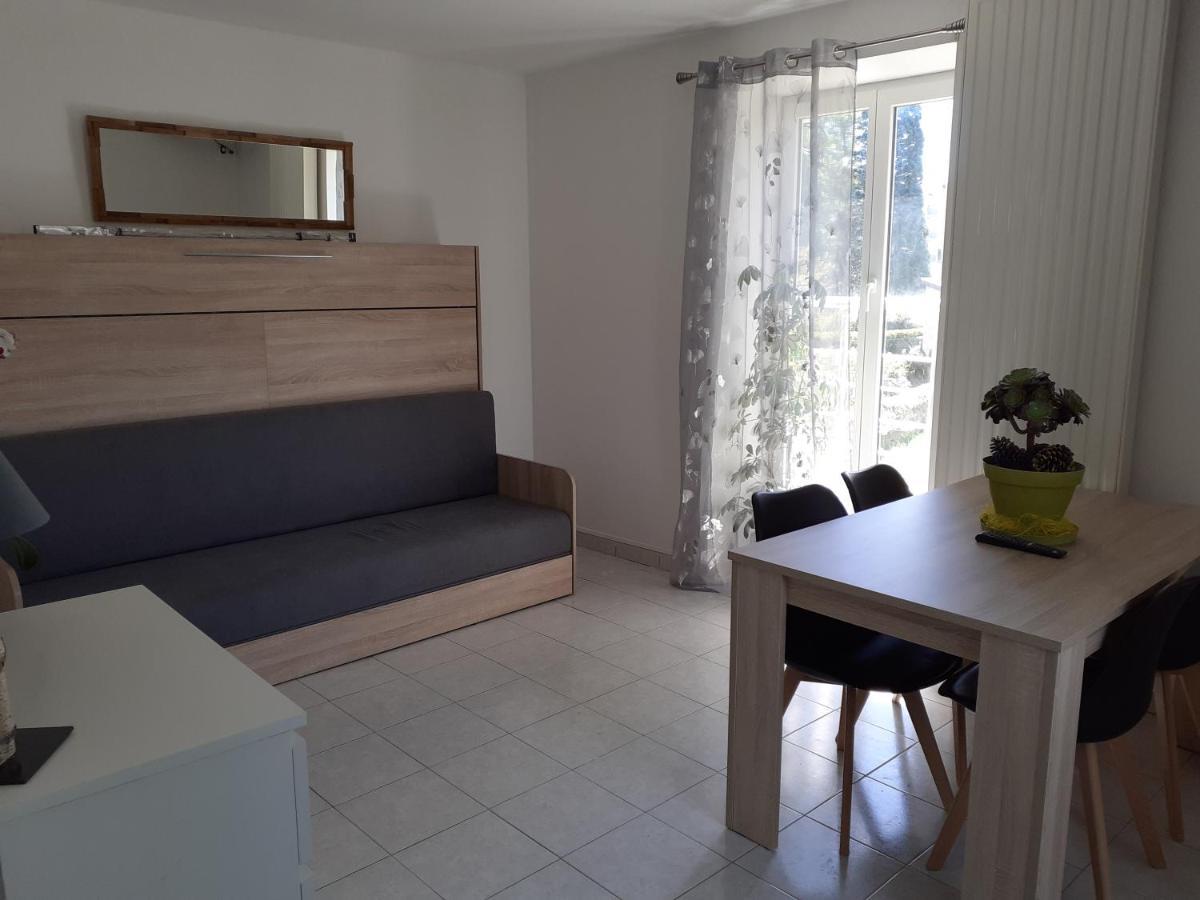 Studio En Plein Centre Ville - 2 A 4 Personnes Tence Luaran gambar