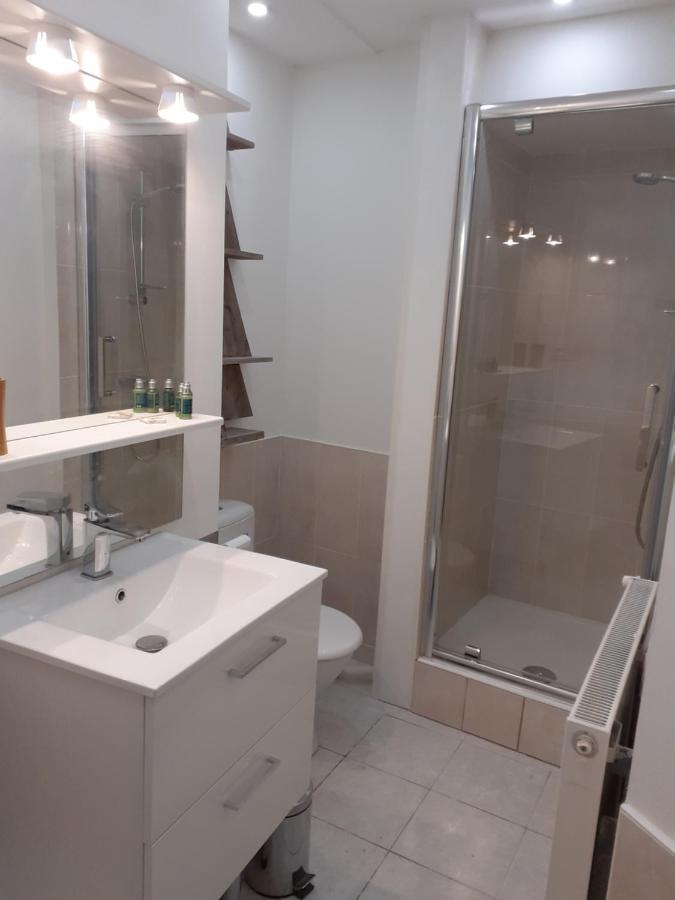 Studio En Plein Centre Ville - 2 A 4 Personnes Tence Luaran gambar